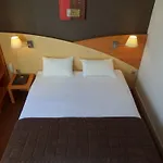 Brit Saint-nazaire Centre מלון 3*