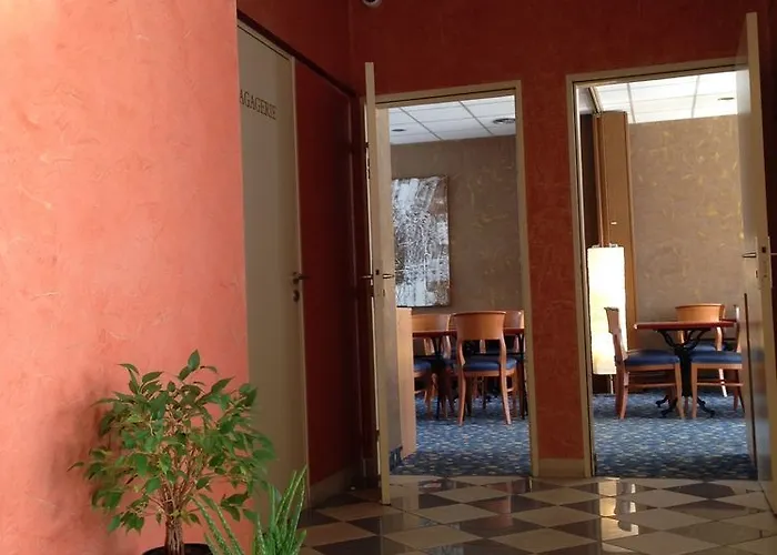 Hotel Brit Saint-nazaire Centre 3*