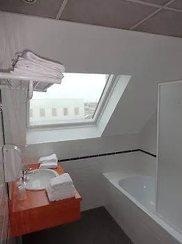 Hotel Brit Saint-nazaire Centre 3*