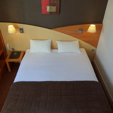 Brit Saint-nazaire Centre מלון 3*