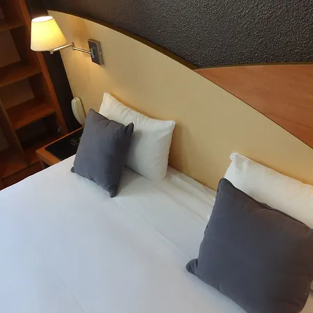 圣纳泽尔中心布里特酒店 圣纳泽尔