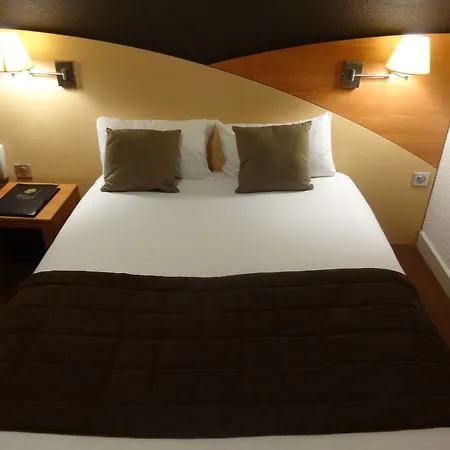 圣纳泽尔中心布里特酒店 酒店 圣纳泽尔