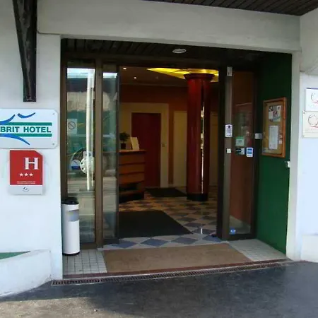 מלון Brit Saint-nazaire Centre 3*