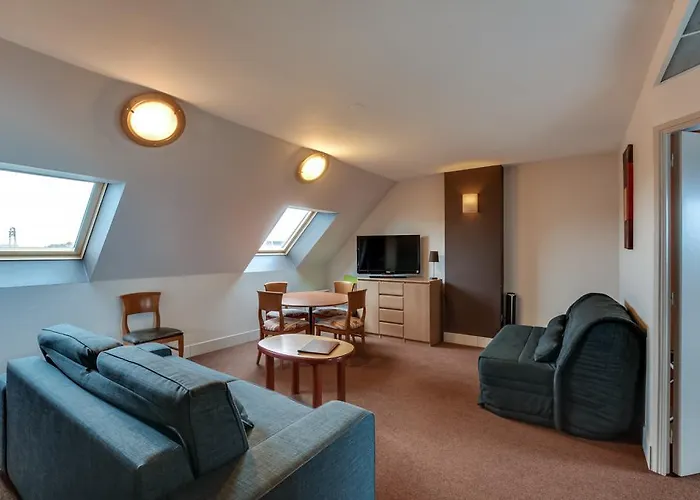 Hotel Brit Saint-nazaire Centre 3*