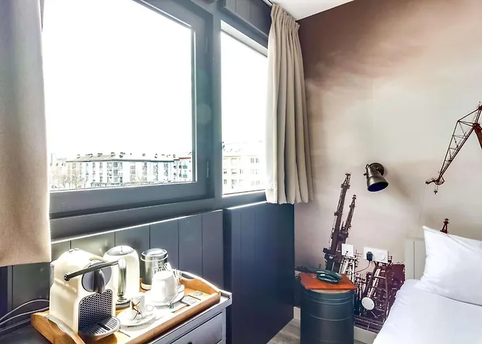 Hotel Brit Saint-nazaire Centre